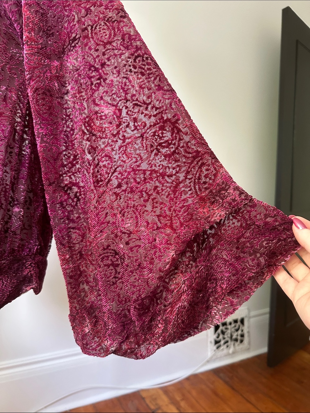 FREE PEOPLE Ginger Berry Velvet Burnout Off the Shoulder Sheer Boho Top Medium - Picture 5 of 8